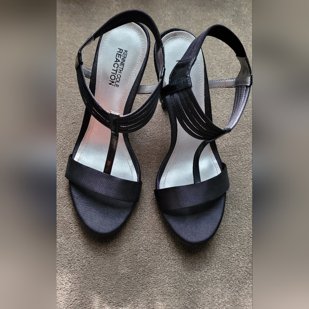Kenneth Cole black heels